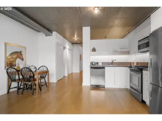 Photo #4: 22293483 Listing 