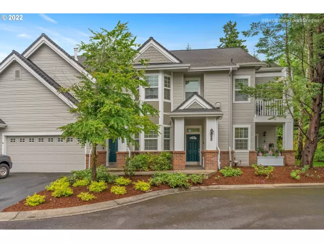 MLS: 22293784 Condo For Sale