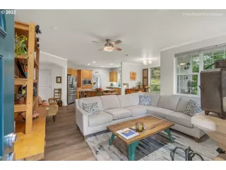 Photo #5: 22293784 Listing 