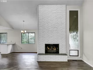 Photo #4: 22294422 Listing