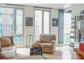 Photo #3: 22295301 Listing