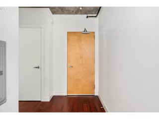 Photo #5: 22295701 Listing 