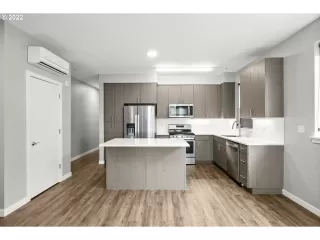 Photo #2: 22296136 Listing