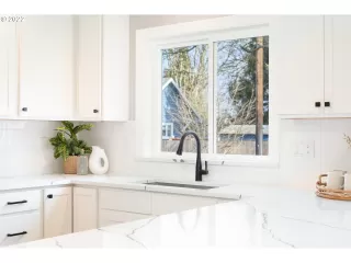 Photo #3: 22296150 Listing