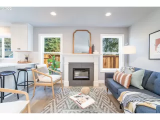 Photo #6: 22296150 Listing