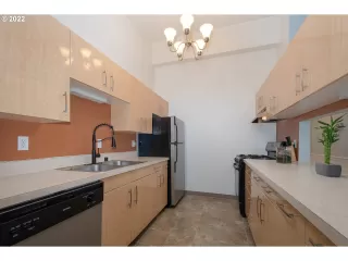 Photo #4: 22296994 Listing