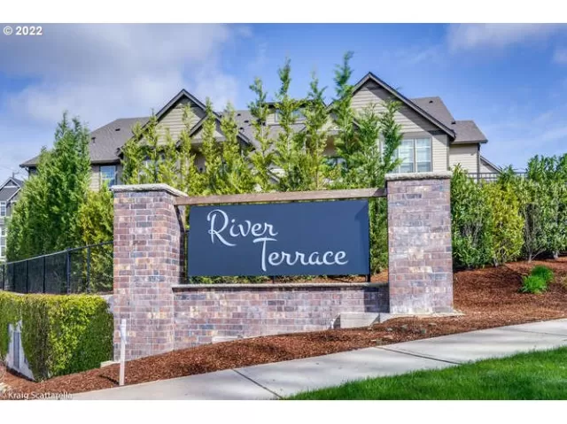 MLS: 22297209 Condo For Sale