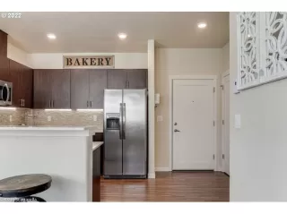 Photo #5: 22297209 Listing