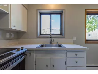 Photo #5: 22297566 Listing