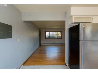 Photo #6: 22297566 Listing