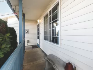 Photo #2: 22298190 Listing