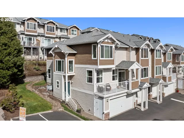 MLS: 22298503 Condo For Sale