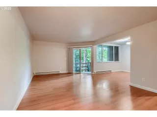 Photo #4: 22299109 Listing 