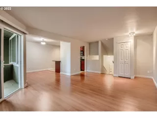 Photo #6: 22299109 Listing 