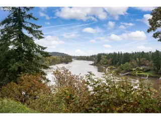 Photo #4: 22299161 Listing