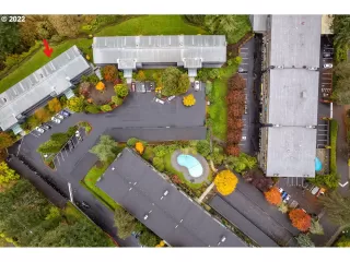 Photo #5: 22299161 Listing