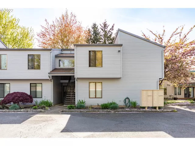 MLS: 22299222 Condo For Sale