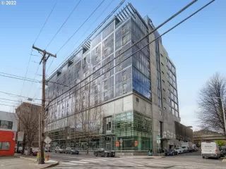 Photo #4: 22300067 Listing 