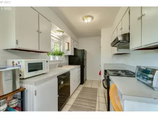 Photo #3: 22302127 Listing 