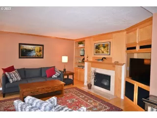 Photo #2: 22302873 Listing