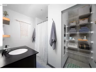 Photo #2: 223032705 Listing 