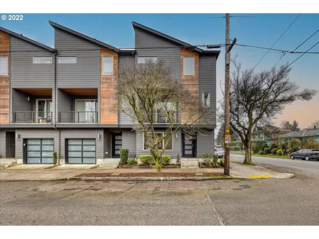 MLS: 22303386 Condo For Sale