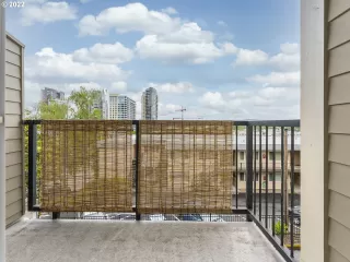 Photo #2: 22304285 Listing