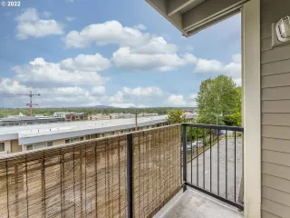 Photo #3: 22304285 Listing