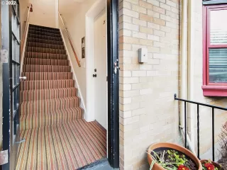 Photo #2: 22305431 Listing