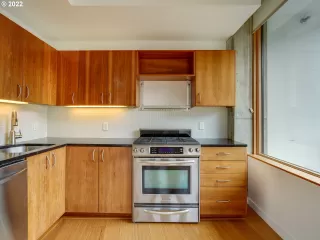 Photo #5: 22306266 Listing 