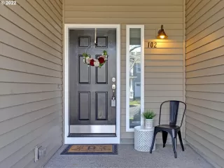 Photo #2: 22306305 Listing