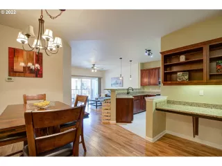 Photo #6: 22306660 Listing