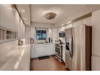 Photo #4: 22307490 Listing 