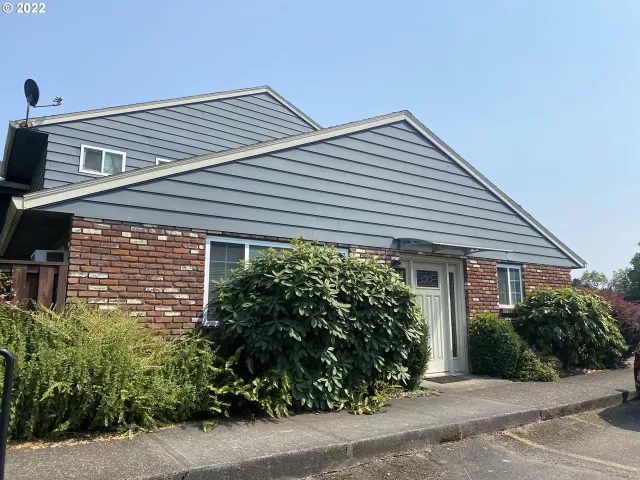 MLS: 22307852 Condo For Sale