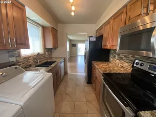 Photo #2: 22307852 Listing