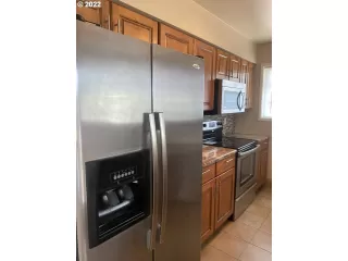 Photo #6: 22307852 Listing