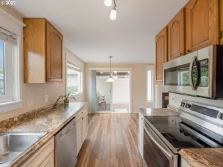 Photo #2: 22307945 Listing 