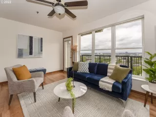 Photo #4: 22307970 Listing