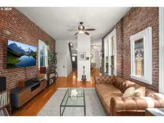 Photo #1: 223084647 Listing