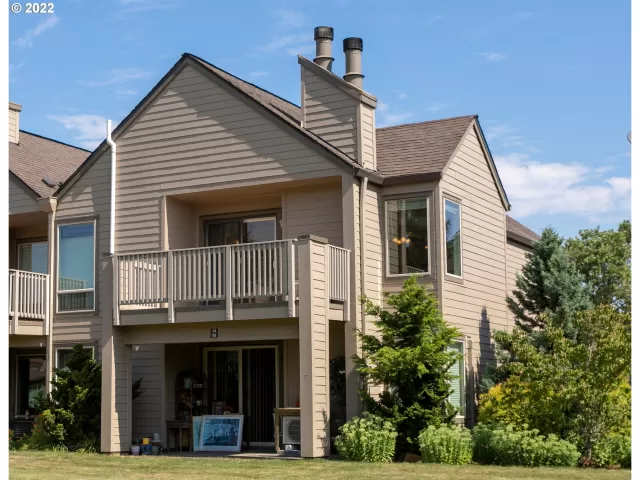 MLS: 22308725 Condo For Sale