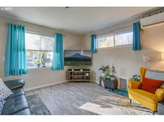 Photo #4: 22310267 Listing