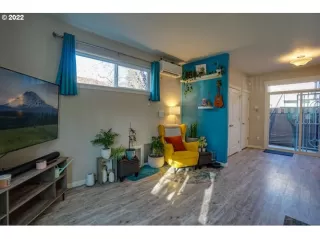 Photo #5: 22310267 Listing