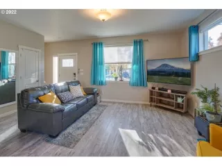 Photo #6: 22310267 Listing