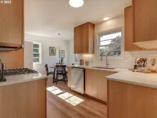 Photo #1: 22310363 Listing