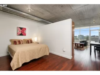 Photo #5: 22311023 Listing