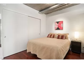 Photo #6: 22311023 Listing