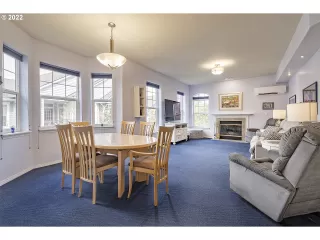 Photo #4: 22311070 Listing