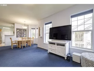 Photo #6: 22311070 Listing