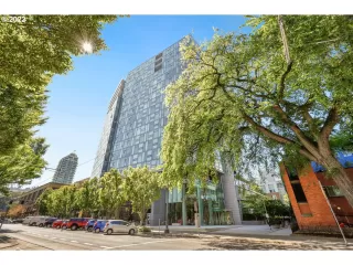 Photo #1: 22311095 Listing 