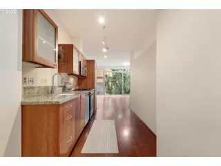 Photo #6: 22311095 Listing 